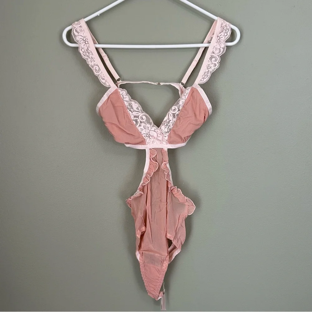 NWT we are hah‎ free people key to your heart bodysuit womens pink